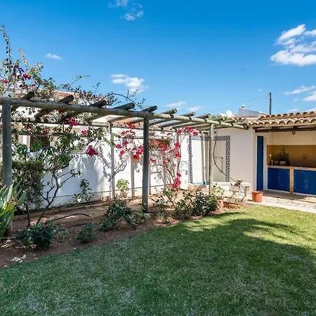 Castelinho - Pool - - Free Wifi - Air Con