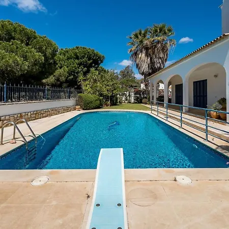 Castelinho - Pool - - Free Wifi - Air Con Albufeira