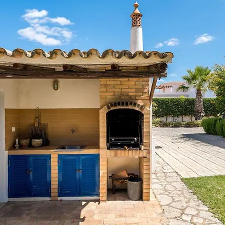 Castelinho - Pool - - Free Wifi - Air Con Apartment