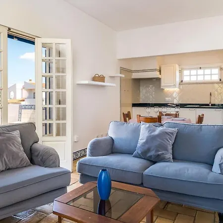 Castelinho - Pool - - Free Wifi - Air Con Apartment *