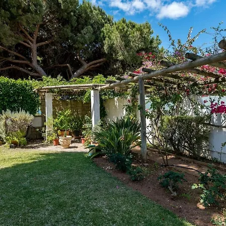 Castelinho - Pool - - Free Wifi - Air Con *